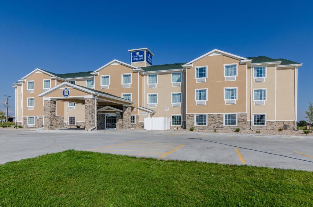 Cobblestone Hotel & Suites – McCook